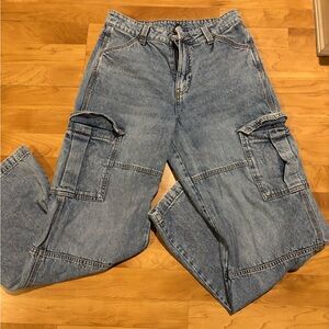 Divided Cargo Jeans